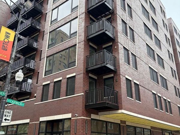 952 W Carmen Avenue , Unit 211, Chicago, IL 60640
