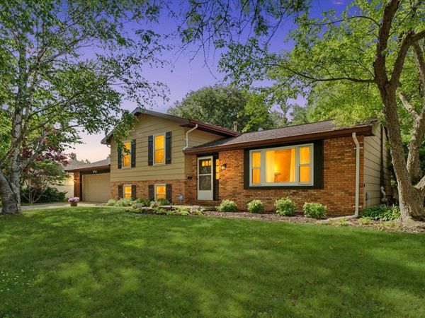 601 E Mchenry Street, Urbana, IL 61801