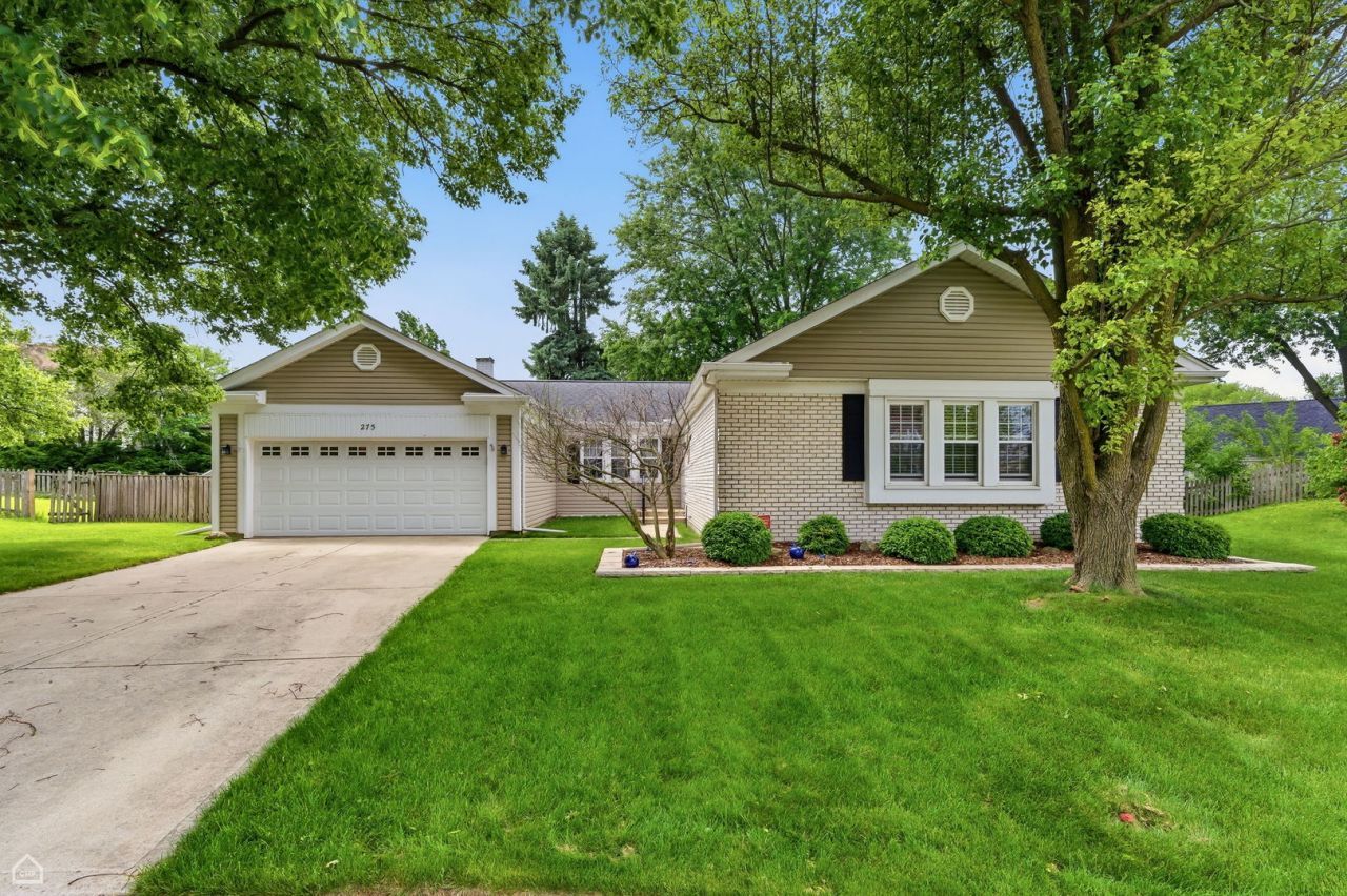 275 Essex Court, Aurora, IL 60504 Main Photo