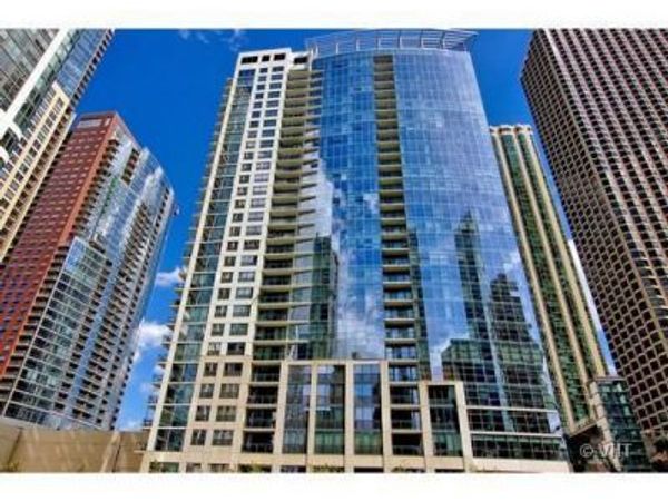 201 N WESTSHORE Drive , Unit 2705, Chicago, IL 60601