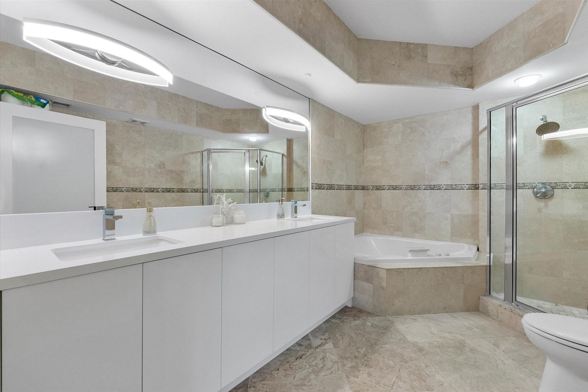 3100 N Ocean Boulevard, Unit 406, Fort Lauderdale, FL 33308 Photo