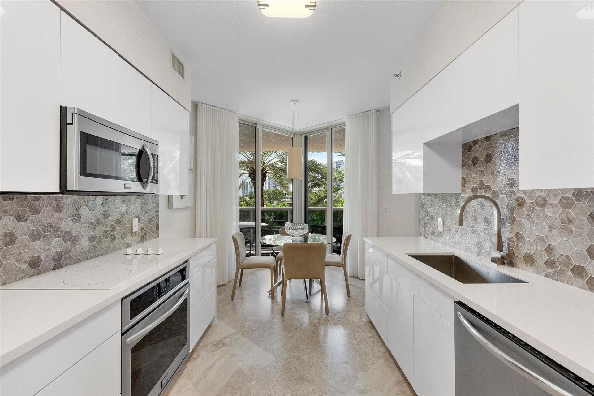 3100 N Ocean Boulevard, Unit 406, Fort Lauderdale, FL 33308 Photo