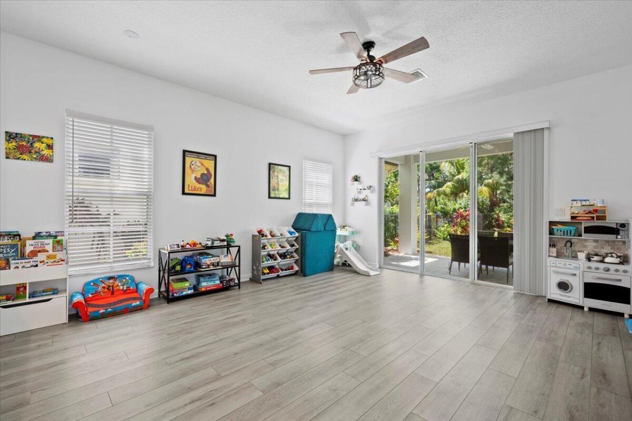 956 Mill Creek Drive, Palm Beach Gardens, FL 33410 Photo
