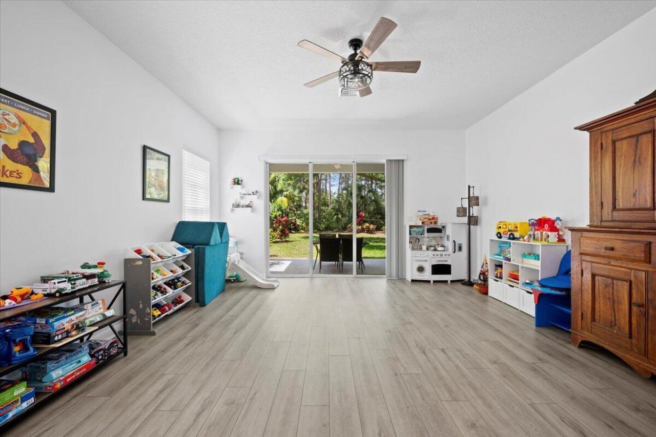 956 Mill Creek Drive, Palm Beach Gardens, FL 33410 Photo