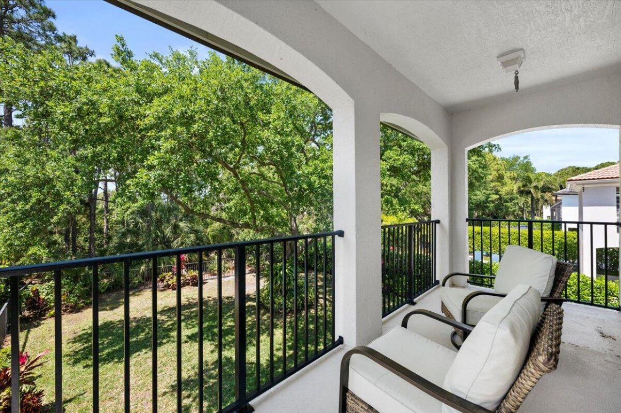 956 Mill Creek Drive, Palm Beach Gardens, FL 33410 Photo