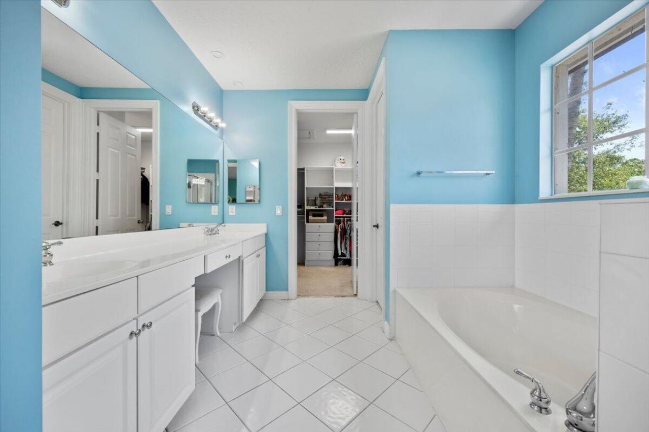 956 Mill Creek Drive, Palm Beach Gardens, FL 33410 Photo