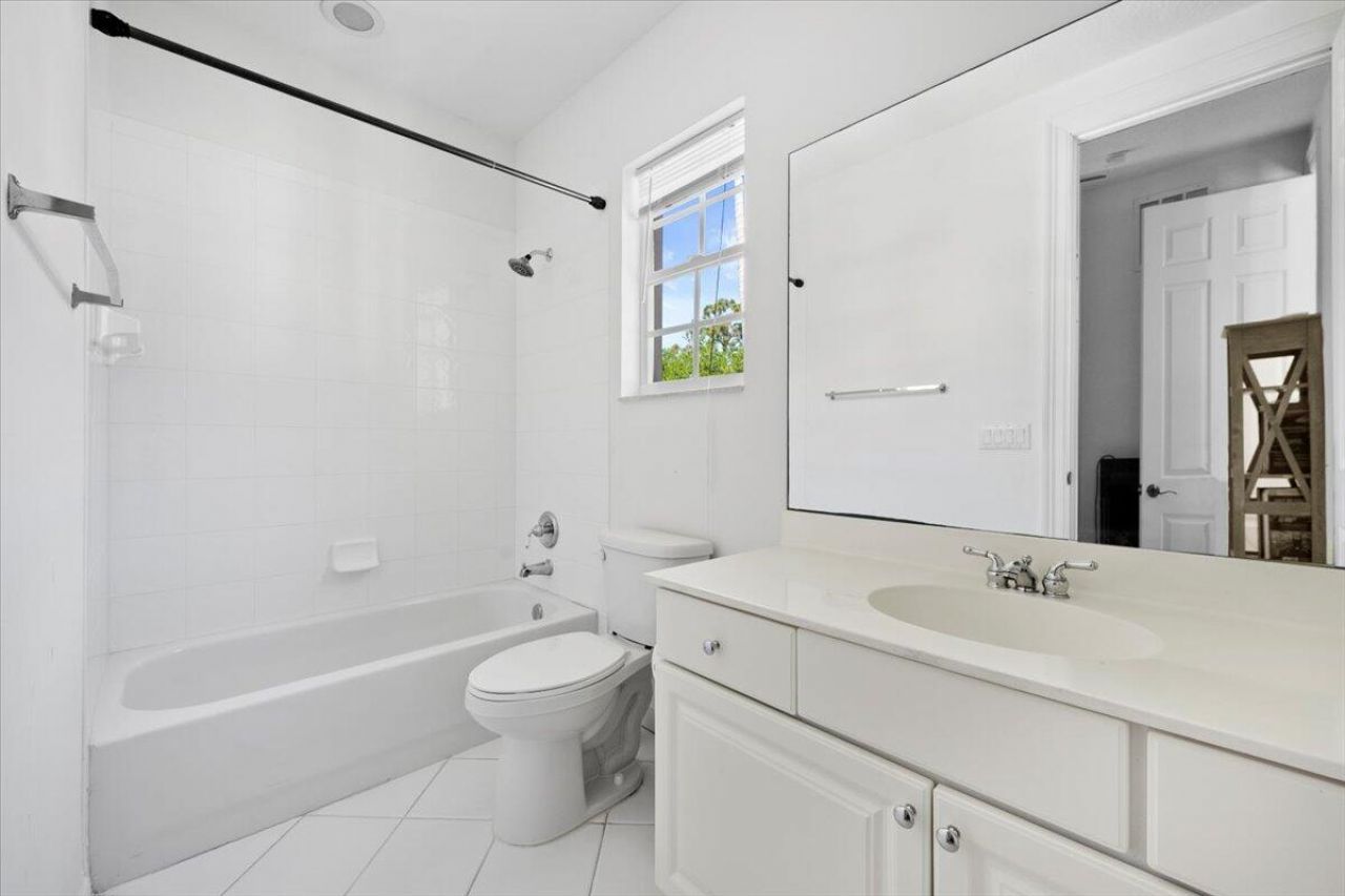 956 Mill Creek Drive, Palm Beach Gardens, FL 33410 Photo