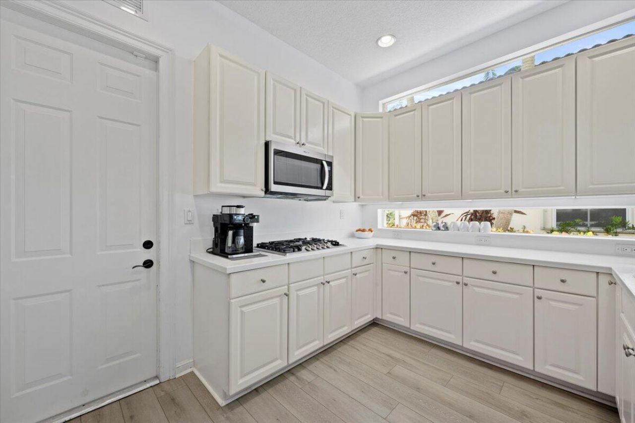 956 Mill Creek Drive, Palm Beach Gardens, FL 33410 Photo