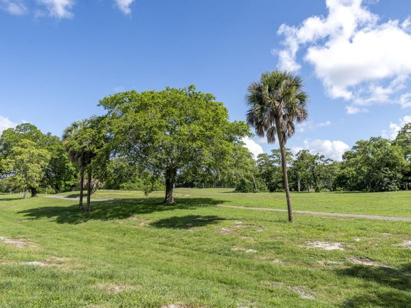 6061 N Falls Cir Drive, Unit 402, Lauderhill, FL 33319