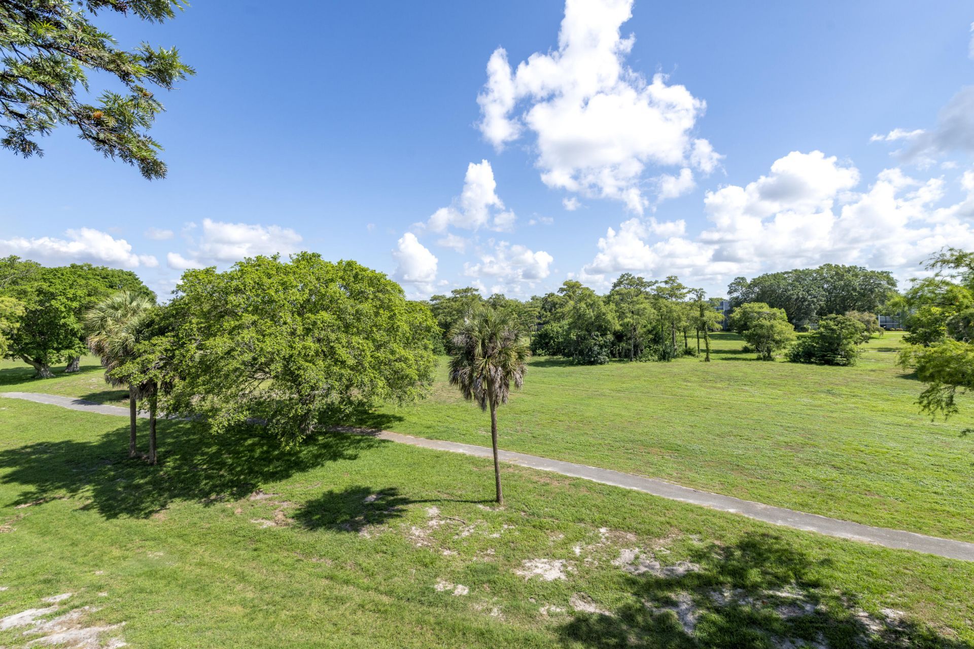 6061 N Falls Cir Drive, Unit 402, Lauderhill, FL 33319 Photo