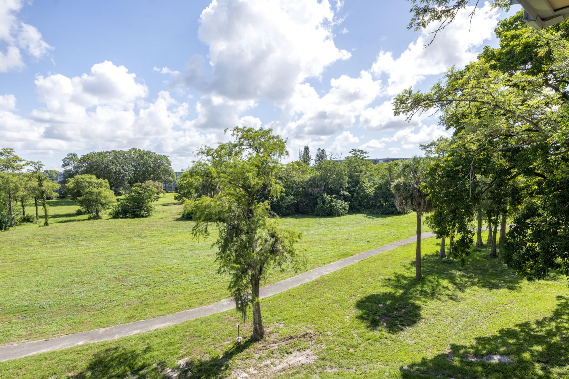 6061 N Falls Cir Drive, Unit 402, Lauderhill, FL 33319 Photo