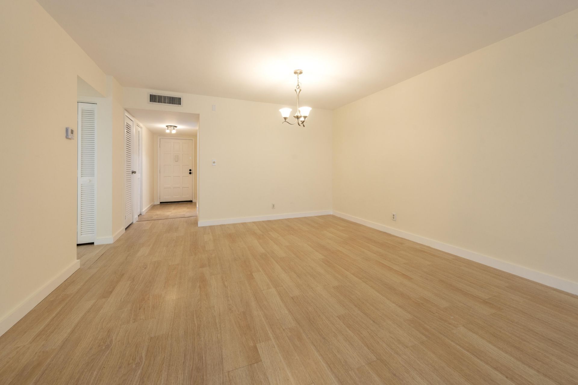 6061 N Falls Cir Drive, Unit 402, Lauderhill, FL 33319 Photo