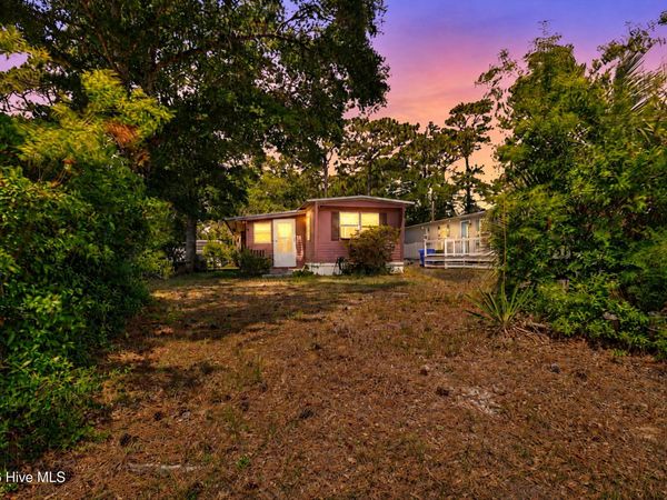 131 NE 75th Street , Oak Island, NC 28465