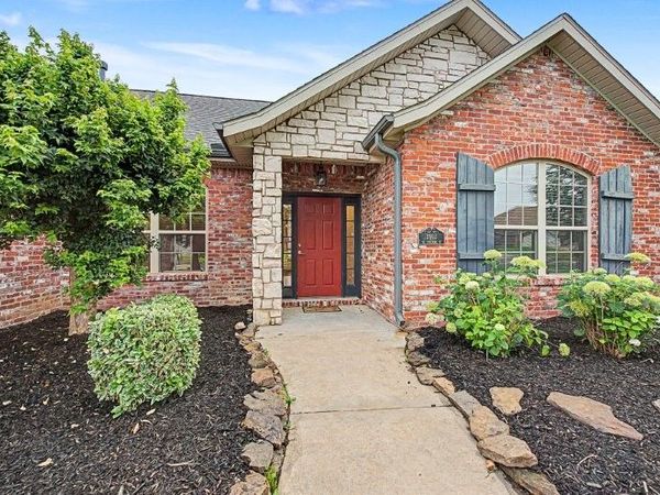 3903 SW Sycamore Street, Bentonville, AR 72713