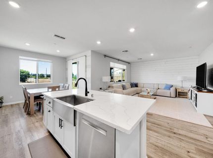 9475 Pasaje Pl, Elk Grove, CA 95624 Photo