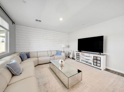 9475 Pasaje Pl, Elk Grove, CA 95624 Photo