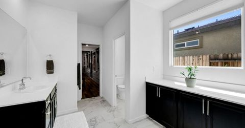 9475 Pasaje Pl, Elk Grove, CA 95624 Photo