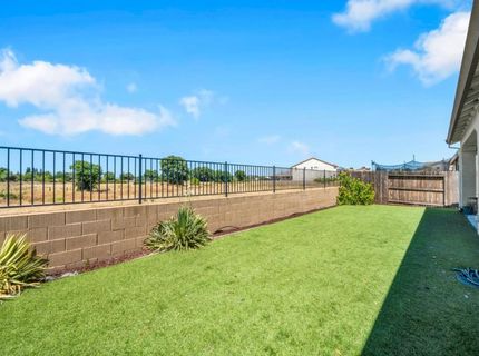 9475 Pasaje Pl, Elk Grove, CA 95624 Photo