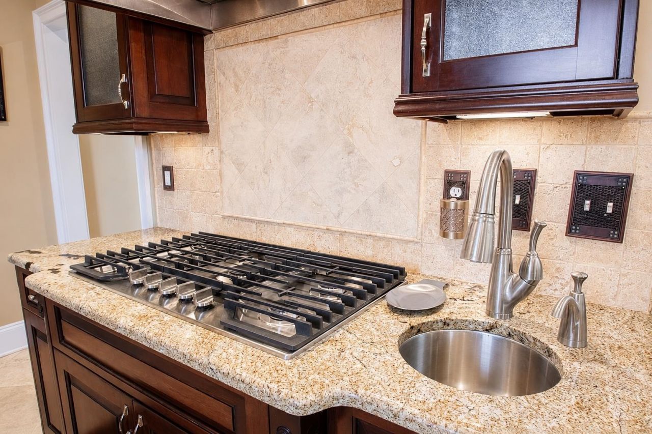 969 Bluffview Dr. Photo 14