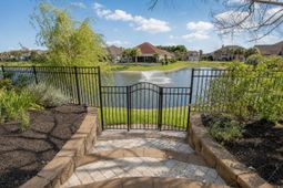 969 Bluffview Dr. photo 4