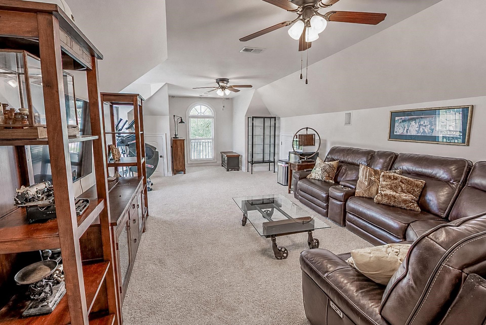 969 Bluffview Dr. Photo 46