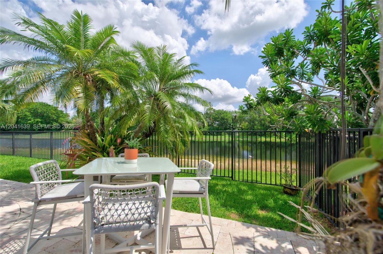 1136 Ginger Cir, Weston, FL 33326 Photo