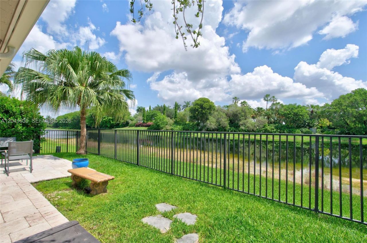 1136 Ginger Cir, Weston, FL 33326 Photo
