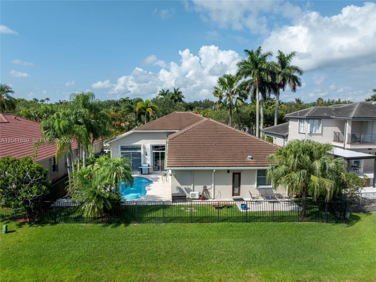 1136 Ginger Cir, Weston, FL 33326 Photo