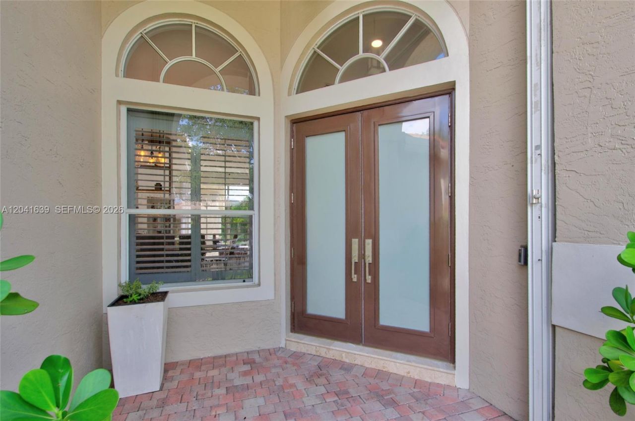 1136 Ginger Cir, Weston, FL 33326 Photo
