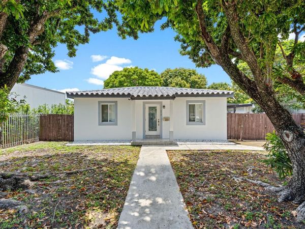 270 NW 51st Ave, Miami, FL 33126