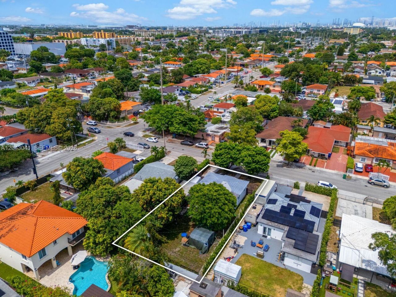 270 NW 51st Ave, Miami, FL 33126 Photo