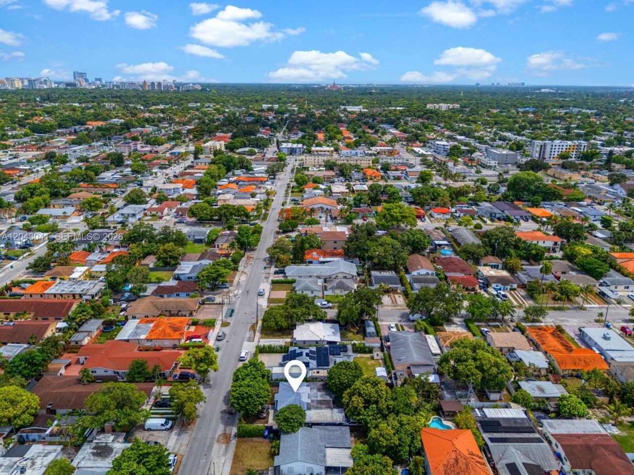 270 NW 51st Ave, Miami, FL 33126 Photo