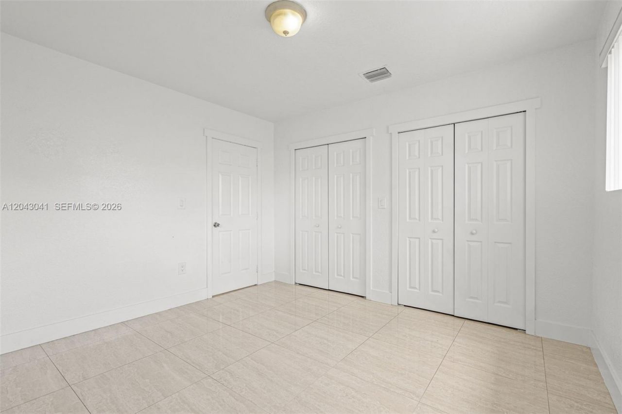 270 NW 51st Ave, Miami, FL 33126 Photo