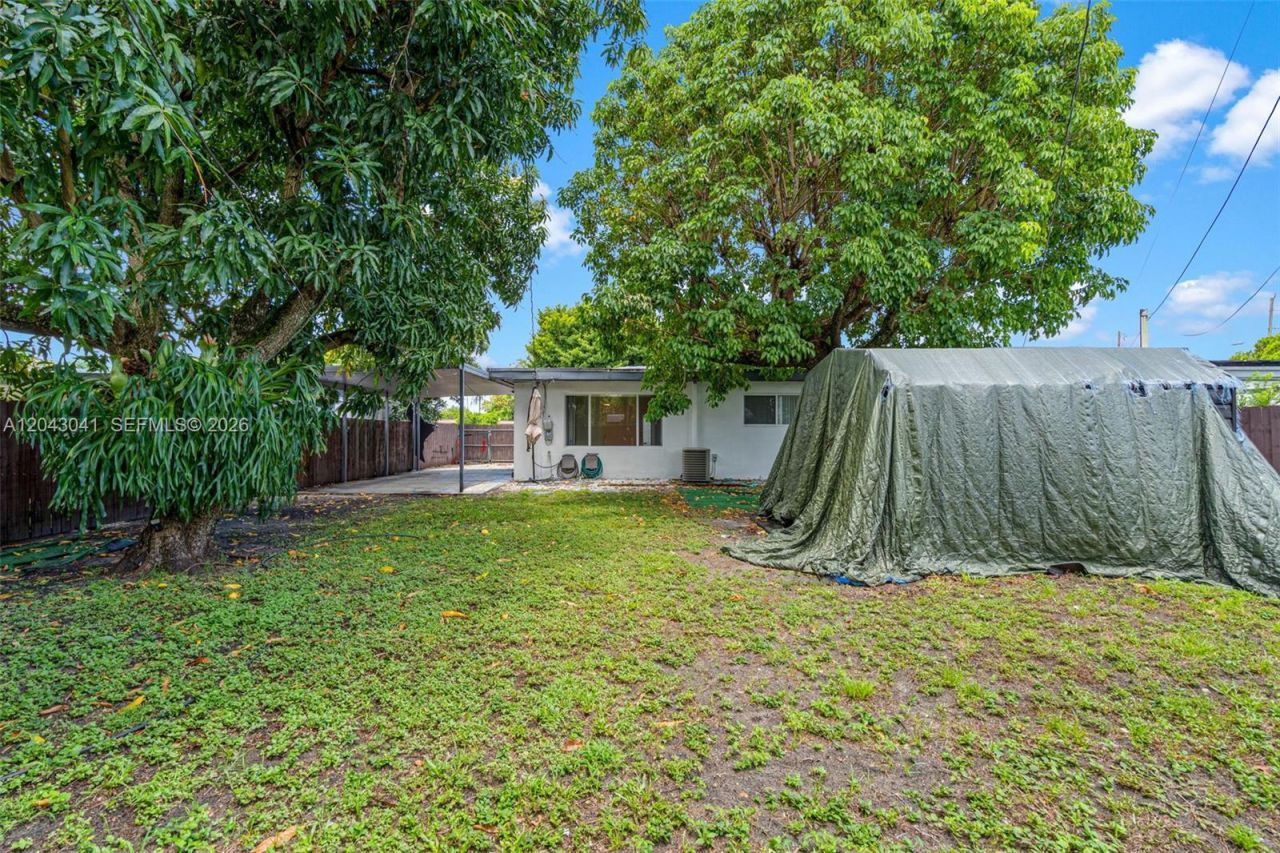 270 NW 51st Ave, Miami, FL 33126 Photo