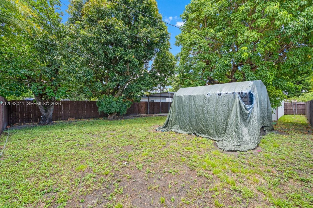 270 NW 51st Ave, Miami, FL 33126 Photo
