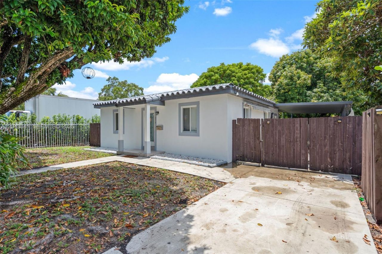 270 NW 51st Ave, Miami, FL 33126 Photo