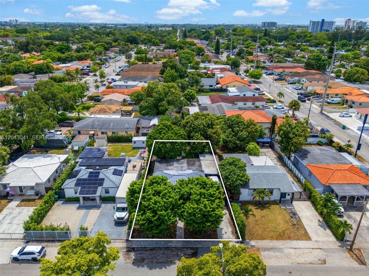 270 NW 51st Ave, Miami, FL 33126 Photo