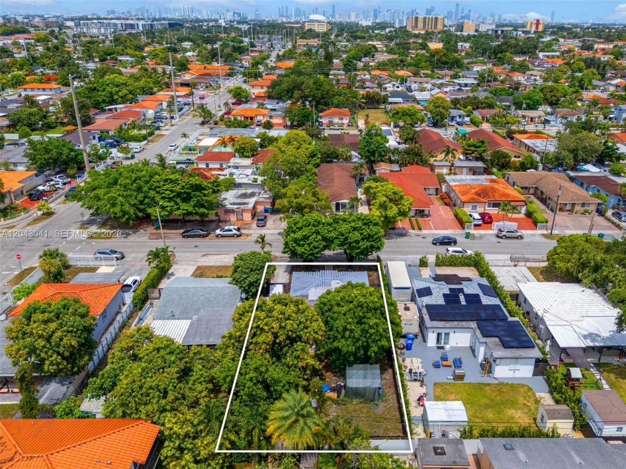 270 NW 51st Ave, Miami, FL 33126 Photo