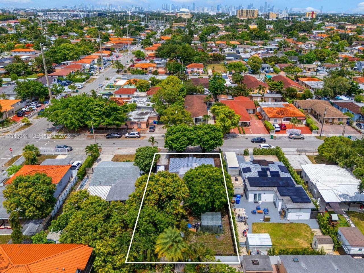 270 NW 51st Ave, Miami, FL 33126 Photo