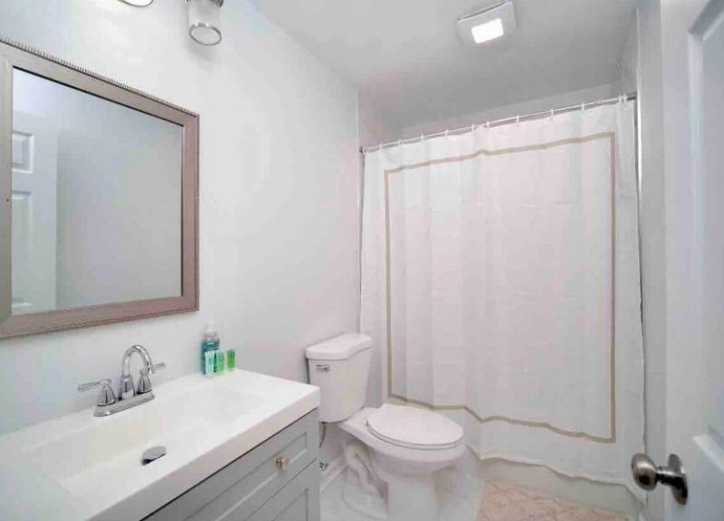 5817 Chaucer Drive Photo 16