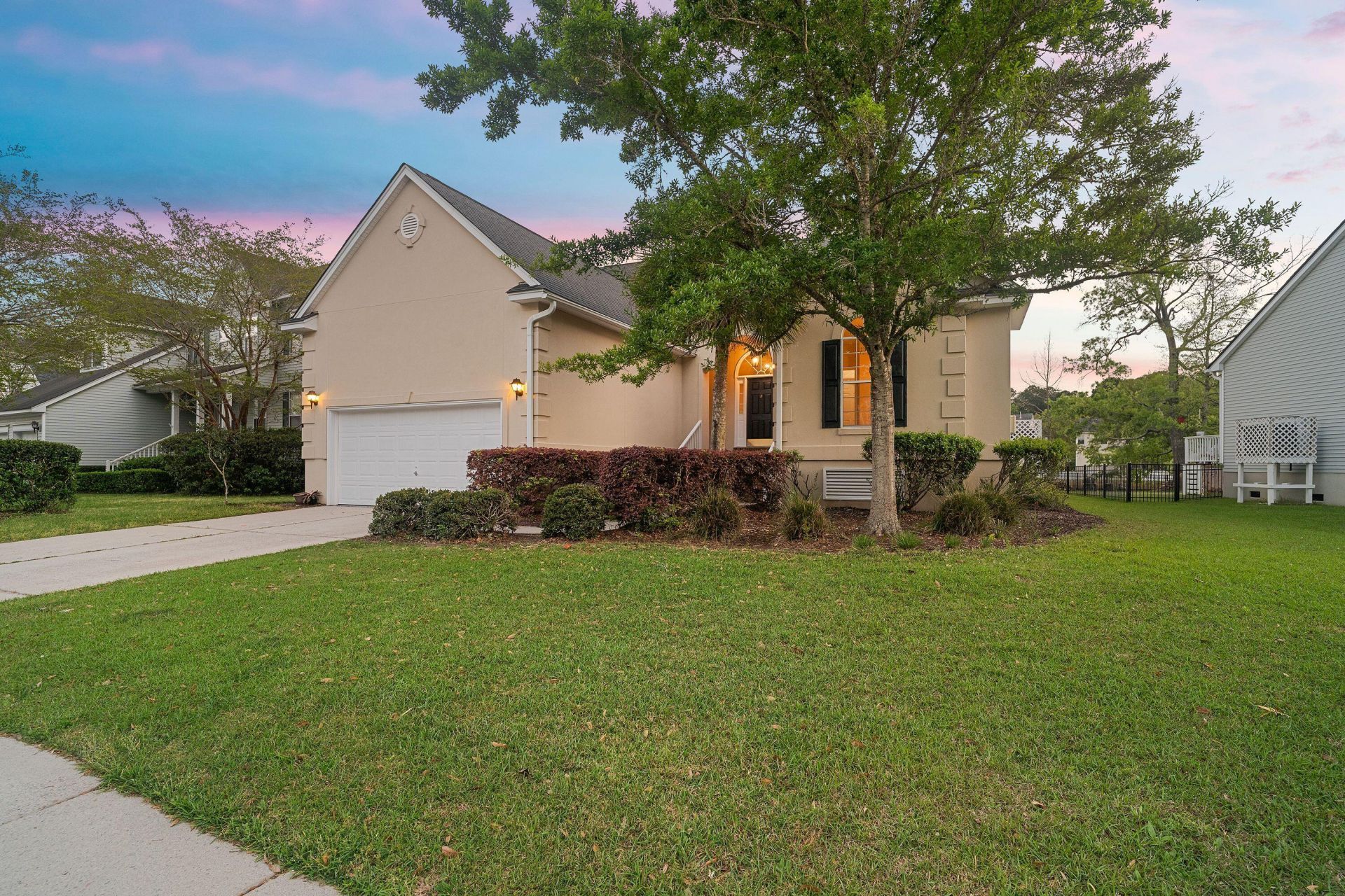 1892 Palmetto Isle Drive Photo 1