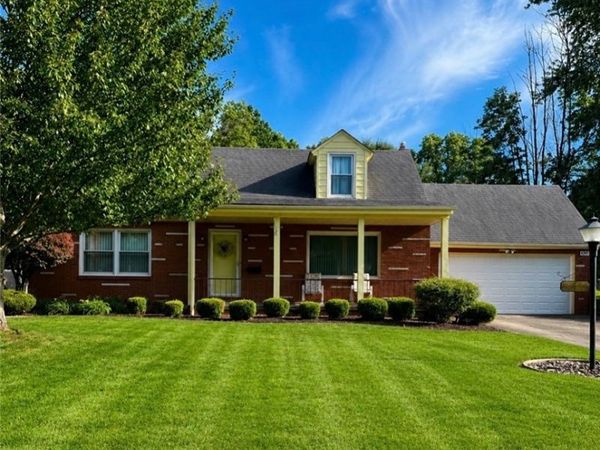 4345 Woodleigh Lane , Youngstown, OH 44511