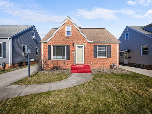 2438 Brookdale Avenue , Parma, OH 44134