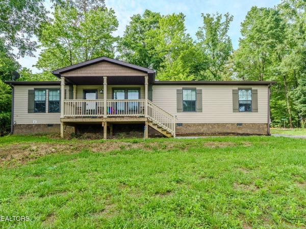 938 Mountain View St, Pigeon Forge, TN 37863