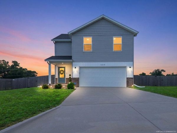 509 N Pine Leaf Road , Nixa, MO 65714