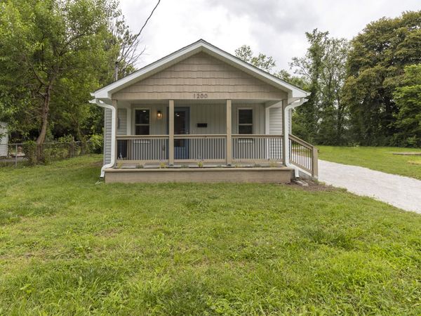 1200 N Clifton Avenue, Springfield, MO 65802
