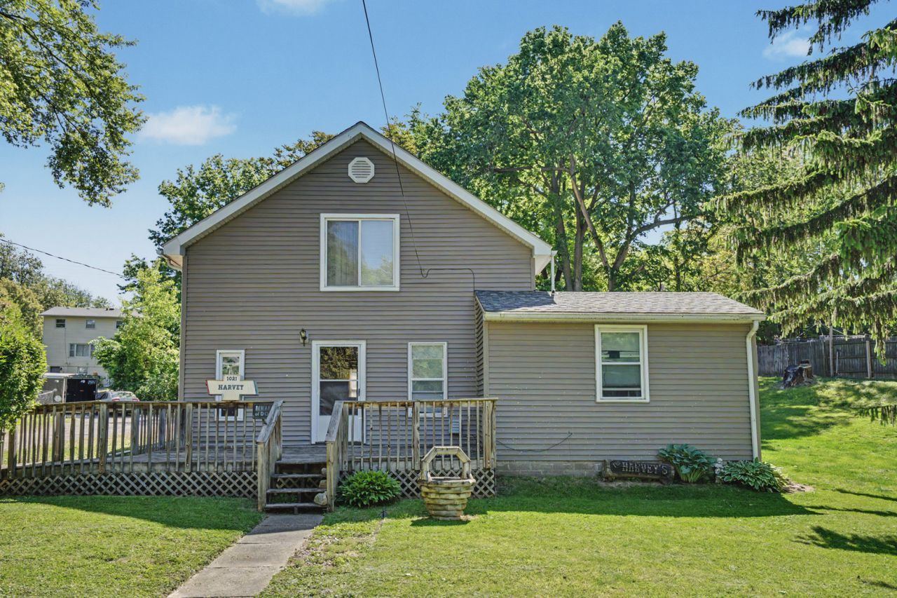 1021 Oneida Avenue , Davenport, IA 52803 Main Photo