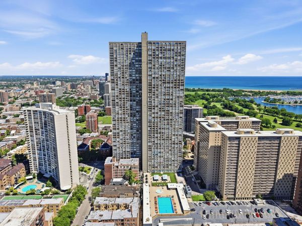 655 W IRVING PARK Road , Unit 2704, Chicago, IL 60613