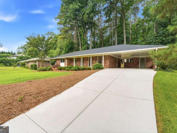 2016 Hollidon Road, Decatur, GA 30033