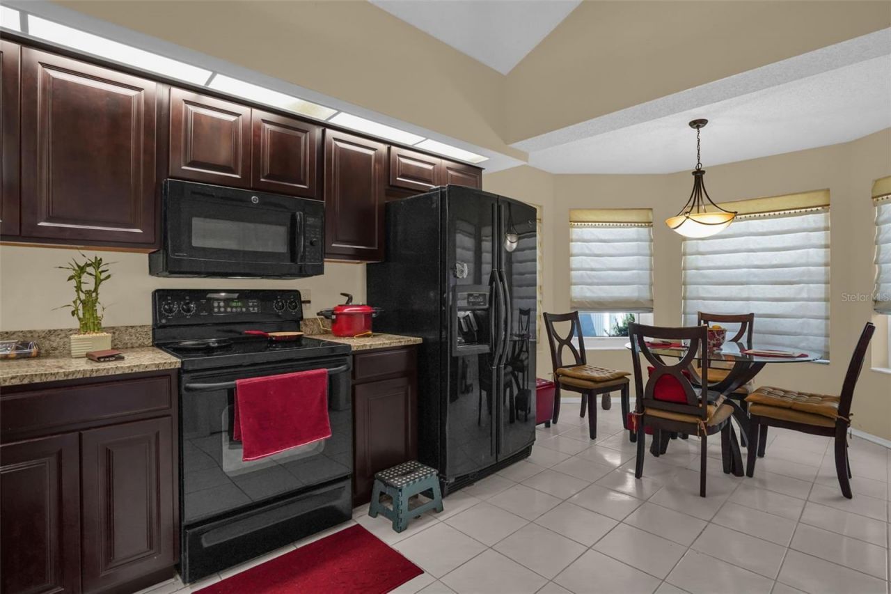 637 Moss Park Court, Kissimmee, FL 34743 Photo